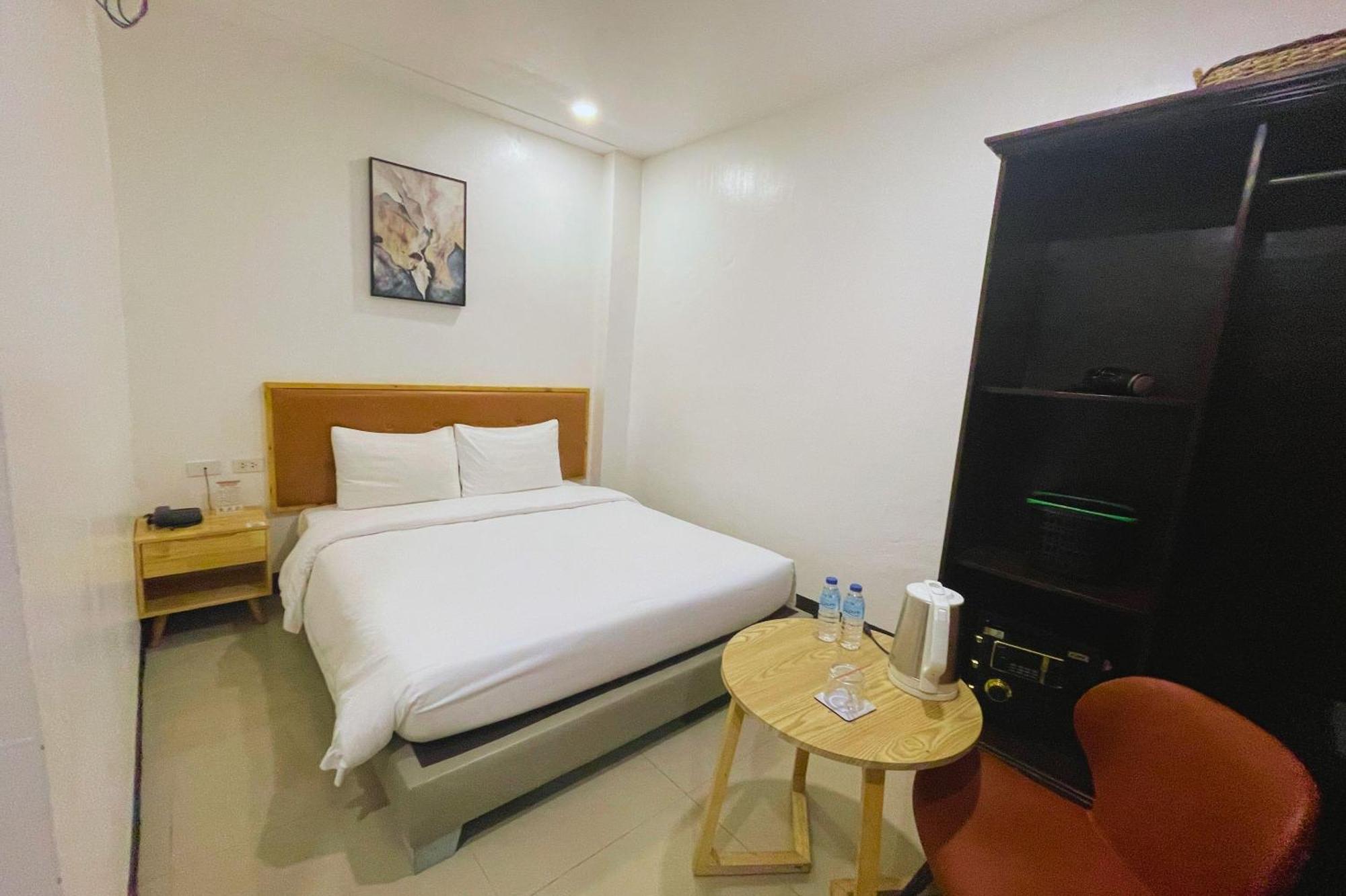 Hotel Halo Angeles Kamer foto
